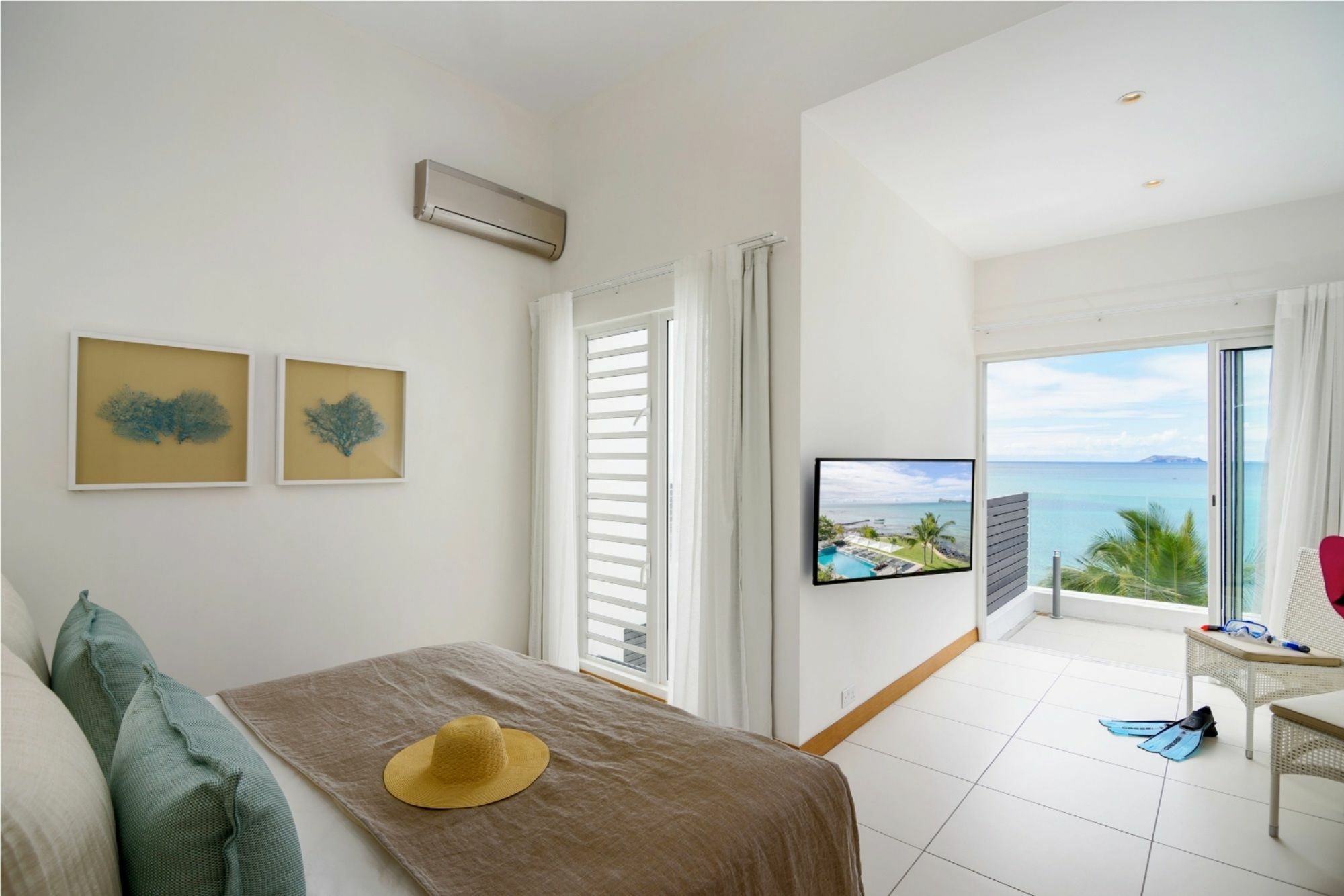 Myra Seafront Suites With Lov Cap Malheureux Exterior photo