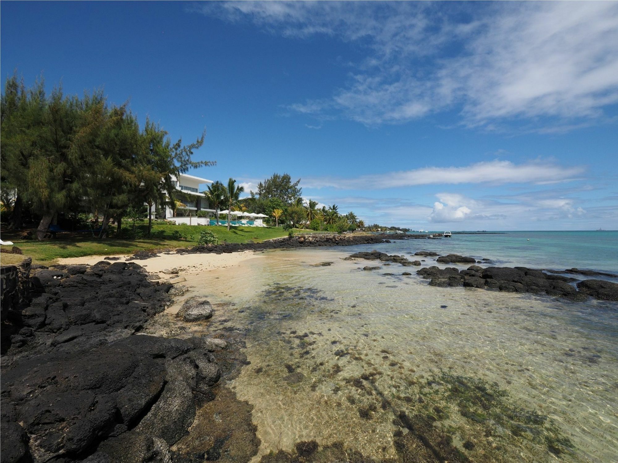 Myra Seafront Suites With Lov Cap Malheureux Exterior photo