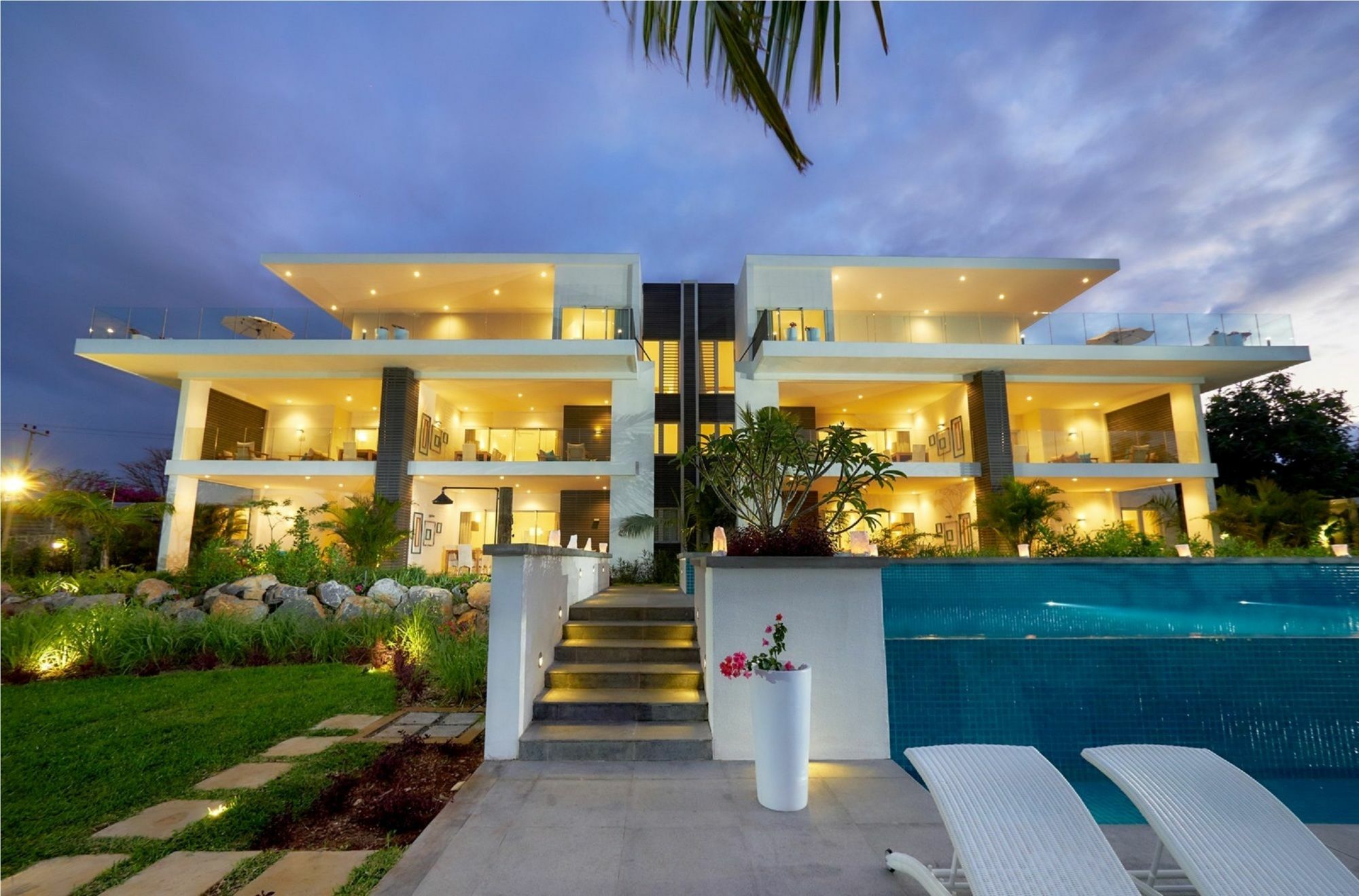 Myra Seafront Suites With Lov Cap Malheureux Exterior photo